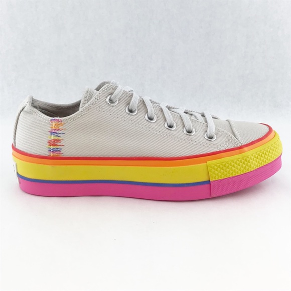 Converse Womens Chuck Taylor All-Star - NEW